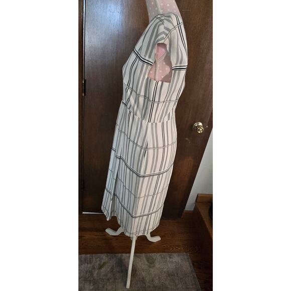 Beautiful Lewit Grid Check Cap Sleeve Dress In Ivory & Black Grid Stripe size 8 - Picture 4 of 11